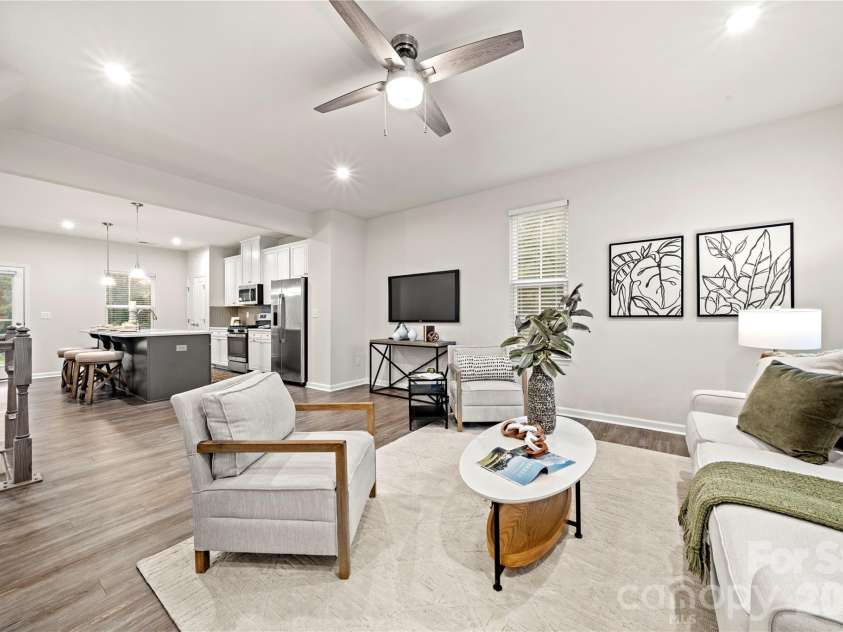 10620 Overlook Mountain Drive, Charlotte, NC 28216.  MLS# CAR4403101, YatesRealty ID 37895. 