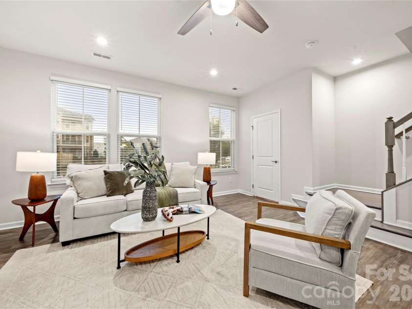 10620 Overlook Mountain Drive, Charlotte, NC 28216.  MLS# CAR4403101, YatesRealty ID 37895. 