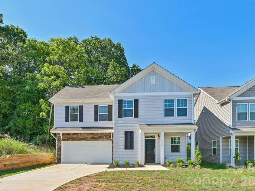 231 Grover Street, Shelby, NC 28150.  MLS# CAR4404688, YatesRealty ID 37897. 