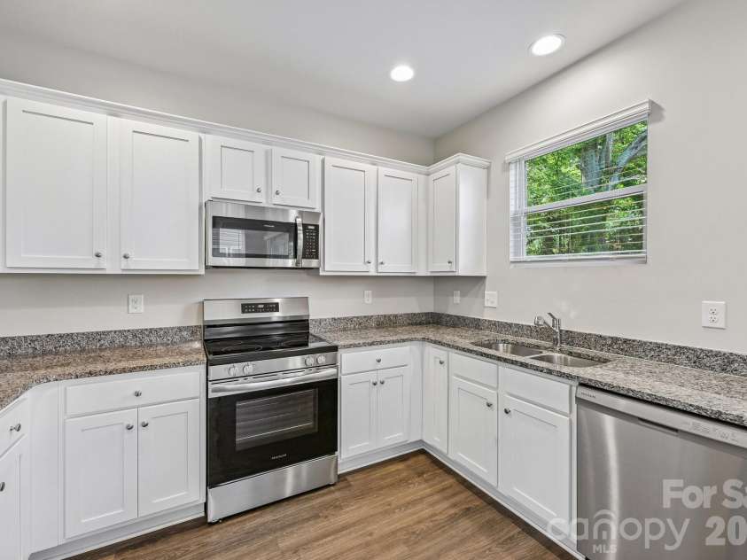 231 Grover Street, Shelby, NC 28150.  MLS# CAR4404688, YatesRealty ID 37897. 