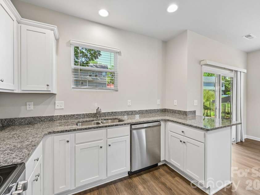 231 Grover Street, Shelby, NC 28150.  MLS# CAR4404688, YatesRealty ID 37897. 