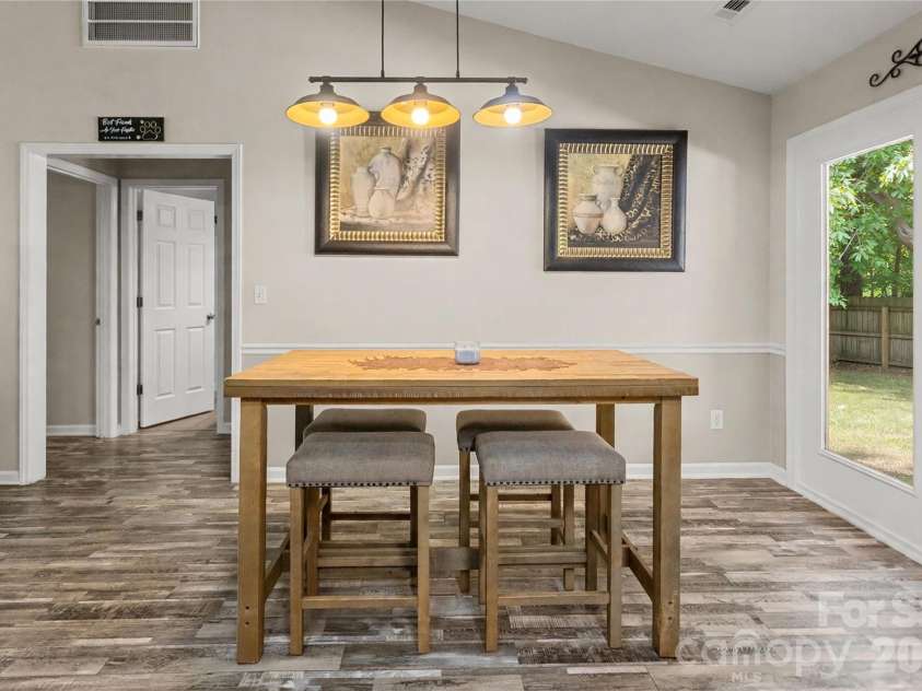 8003 Hope Lane, Waxhaw, NC 28173.  MLS# CAR4402955, YatesRealty ID 37898. 