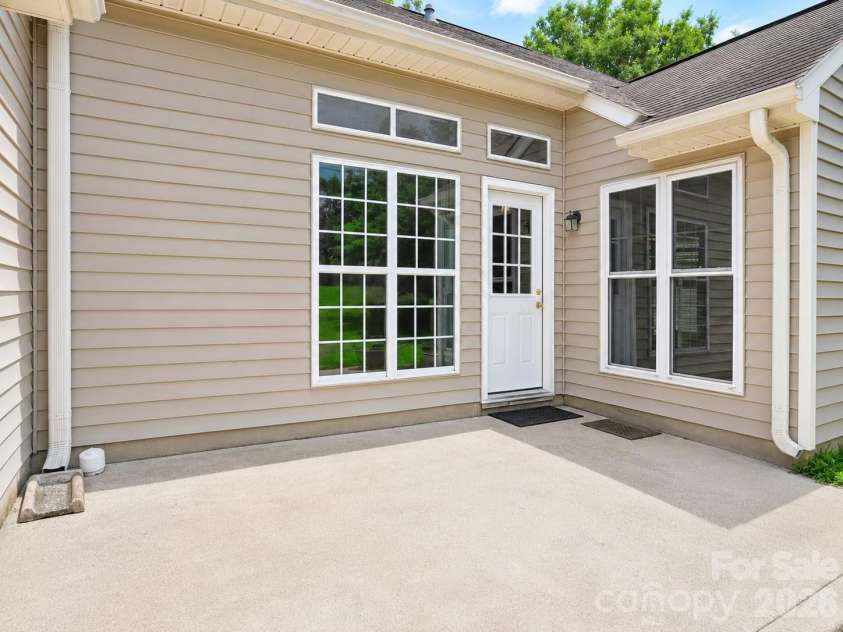 2855 Eagle View Place, Concord, NC 28027.  MLS# CAR4399165, YatesRealty ID 37899. Backyard 3/4