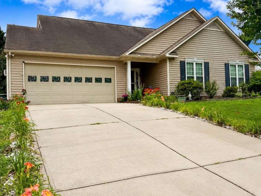 2855 Eagle View Place, Concord, NC 28027.  MLS# CAR4399165, YatesRealty ID 37899. Front Exterior