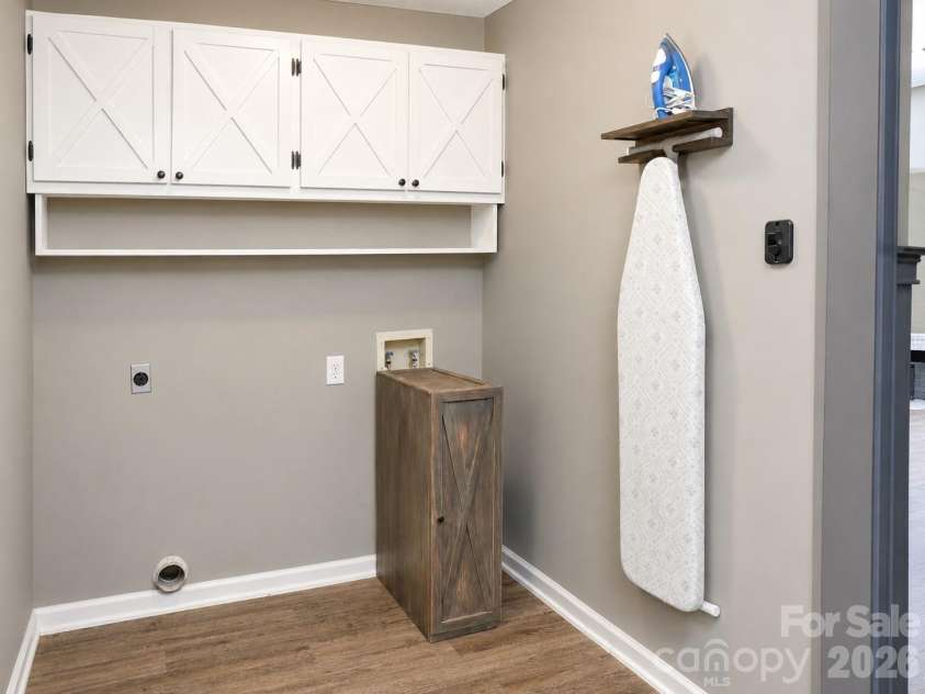 2855 Eagle View Place, Concord, NC 28027.  MLS# CAR4399165, YatesRealty ID 37899. Laundry Room