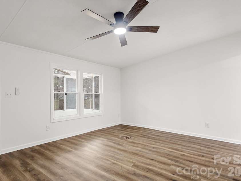 12332 Buxton Drive, Pineville, NC 28134.  MLS# CAR4335366, YatesRealty ID 3790. 