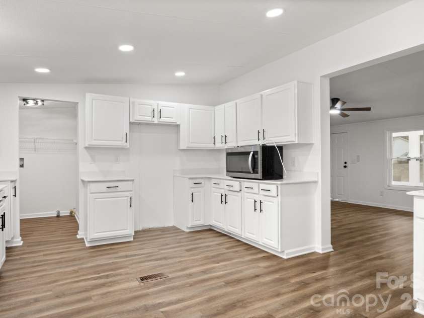 12332 Buxton Drive, Pineville, NC 28134.  MLS# CAR4335366, YatesRealty ID 3790. 