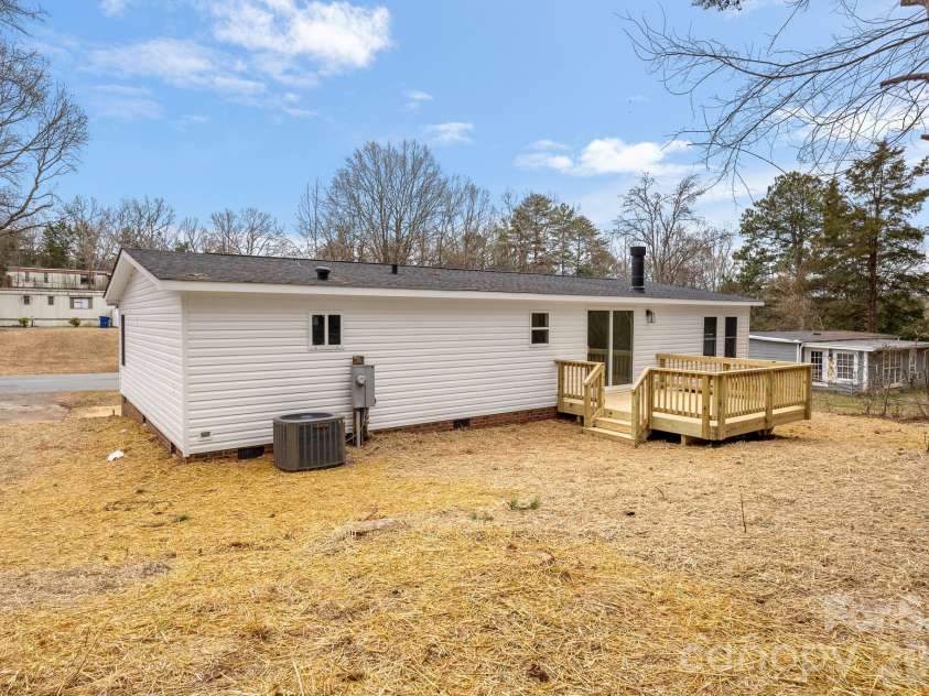 12332 Buxton Drive, Pineville, NC 28134.  MLS# CAR4335366, YatesRealty ID 3790. 