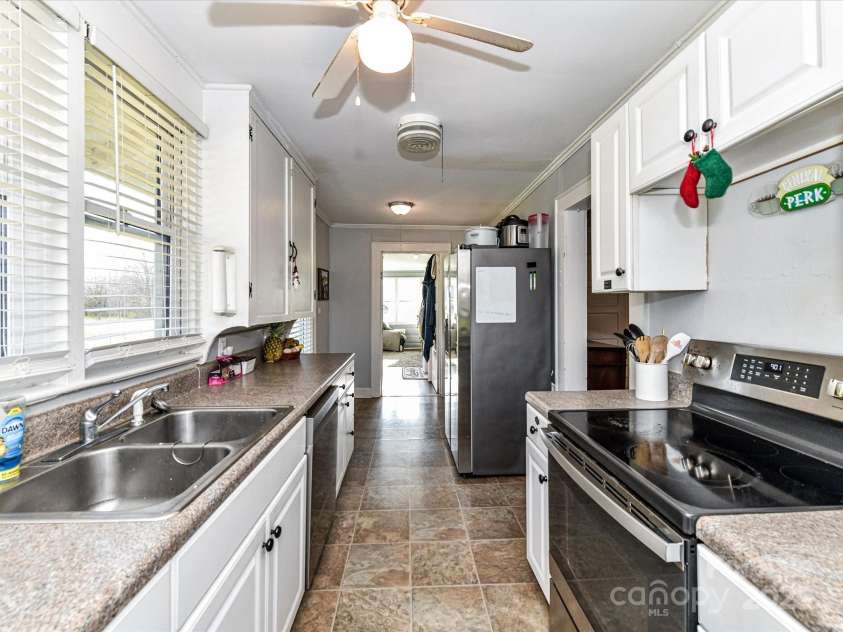 214 Elm Street, Wingate, NC 28174.  MLS# CAR4227263, YatesRealty ID 3790. Kitchen