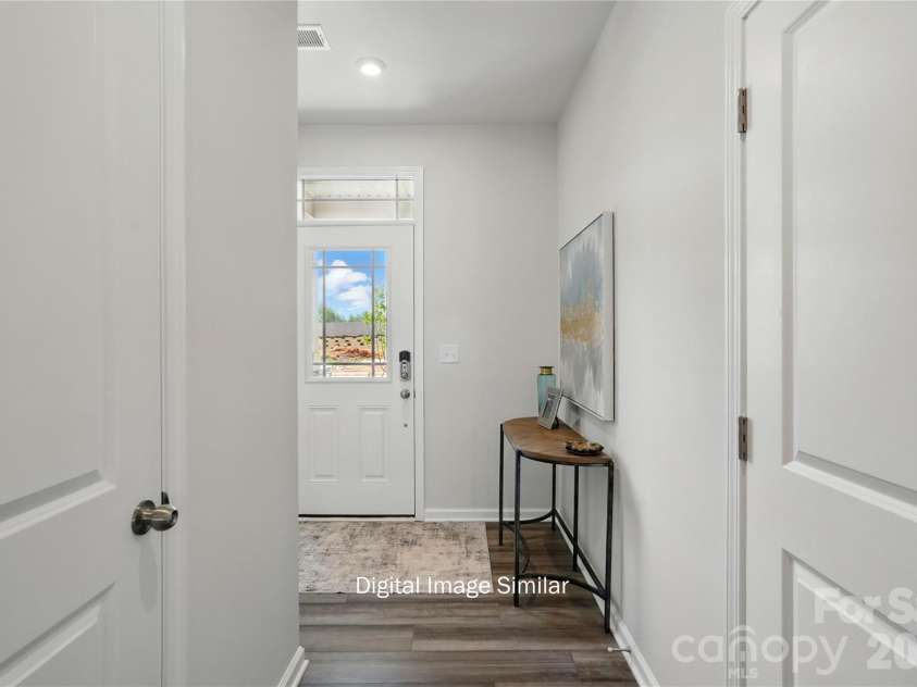 6041 Mallow Crossing Lane, Charlotte, NC 28213.  MLS# CAR4352572, YatesRealty ID 3790. 