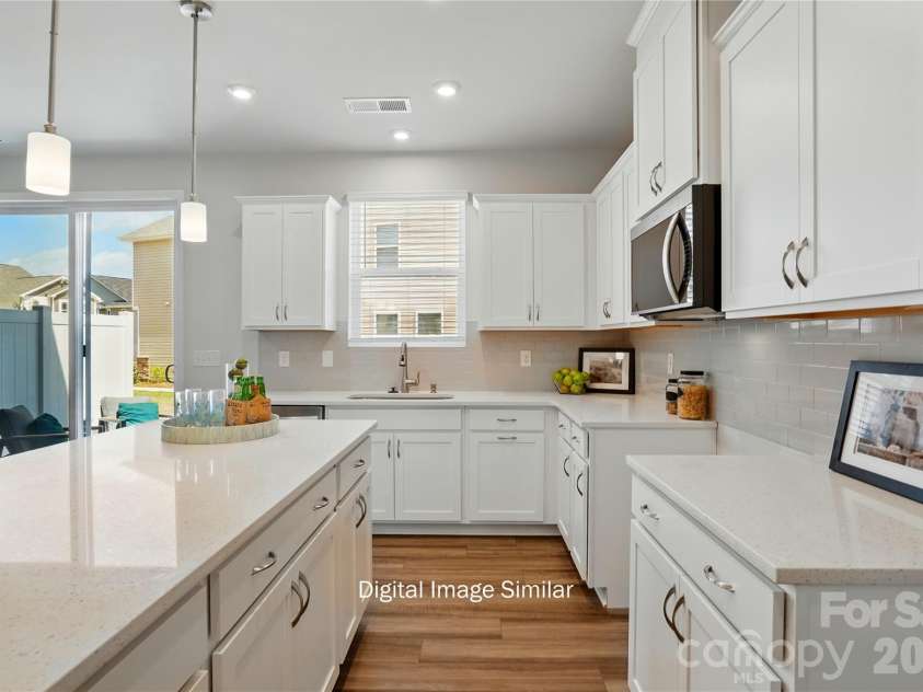 6041 Mallow Crossing Lane, Charlotte, NC 28213.  MLS# CAR4352572, YatesRealty ID 3790. 