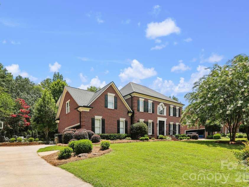 8507 Brownes Pond Lane, Charlotte, NC 28277.  MLS# CAR4400548, YatesRealty ID 37900. 