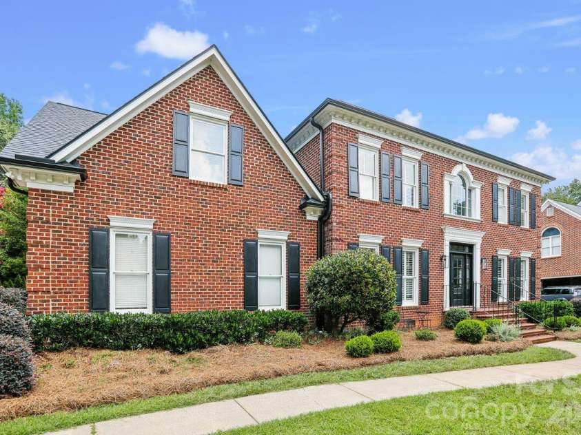 8507 Brownes Pond Lane, Charlotte, NC 28277.  MLS# CAR4400548, YatesRealty ID 37900. 