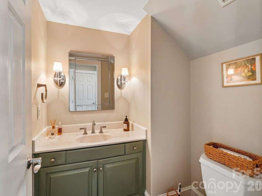 8507 Brownes Pond Lane, Charlotte, NC 28277.  MLS# CAR4400548, YatesRealty ID 37900. 