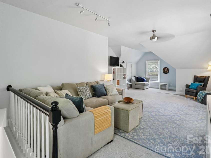 8507 Brownes Pond Lane, Charlotte, NC 28277.  MLS# CAR4400548, YatesRealty ID 37900. 