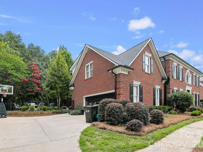 8507 Brownes Pond Lane, Charlotte, NC 28277.  MLS# CAR4400548, YatesRealty ID 37900. 