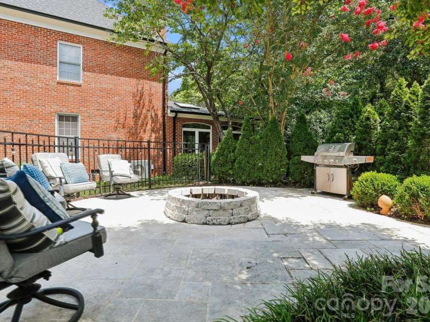 8507 Brownes Pond Lane, Charlotte, NC 28277.  MLS# CAR4400548, YatesRealty ID 37900. 