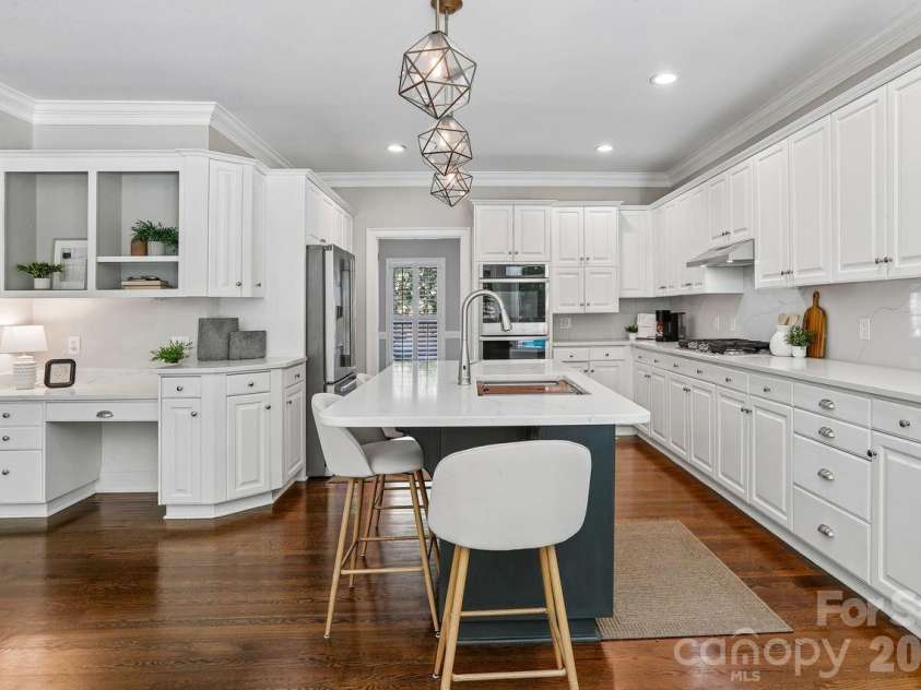 8507 Brownes Pond Lane, Charlotte, NC 28277.  MLS# CAR4400548, YatesRealty ID 37900. 