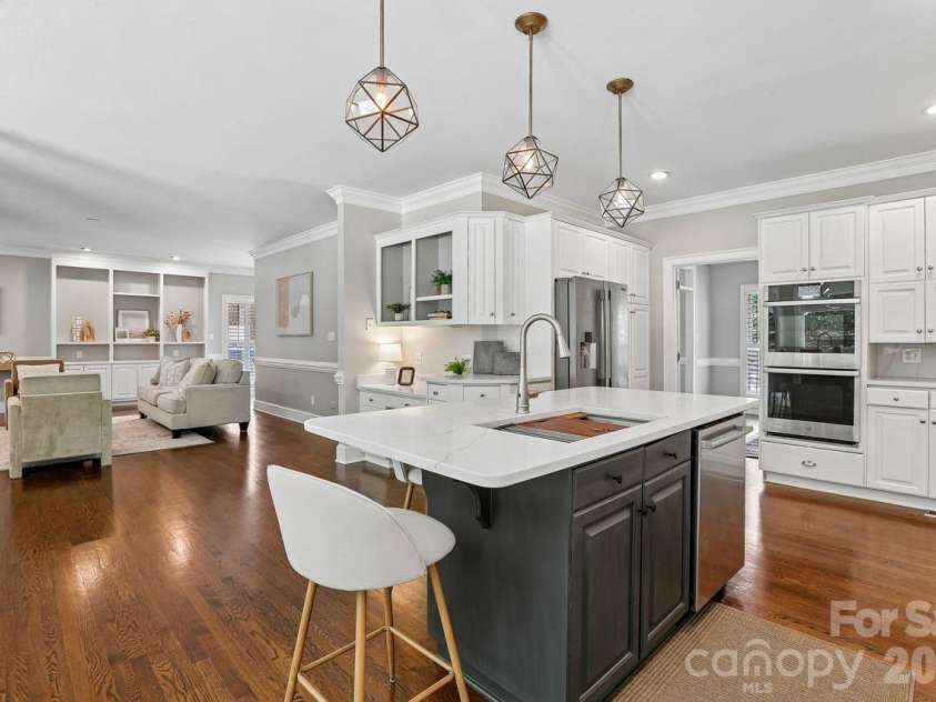 8507 Brownes Pond Lane, Charlotte, NC 28277.  MLS# CAR4400548, YatesRealty ID 37900. 