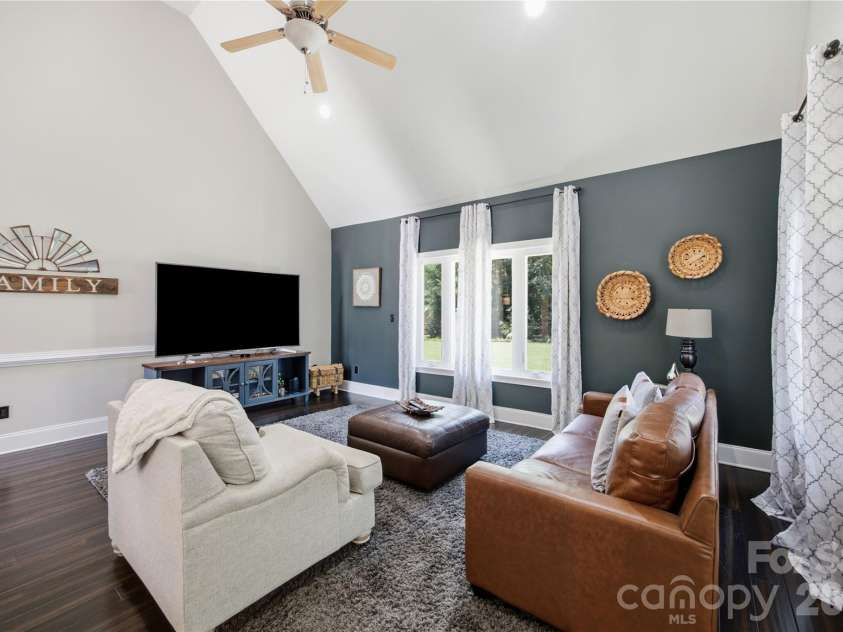 393 Ponderosa Circle, Mooresville, NC 28117.  MLS# CAR4403605, YatesRealty ID 37901. 