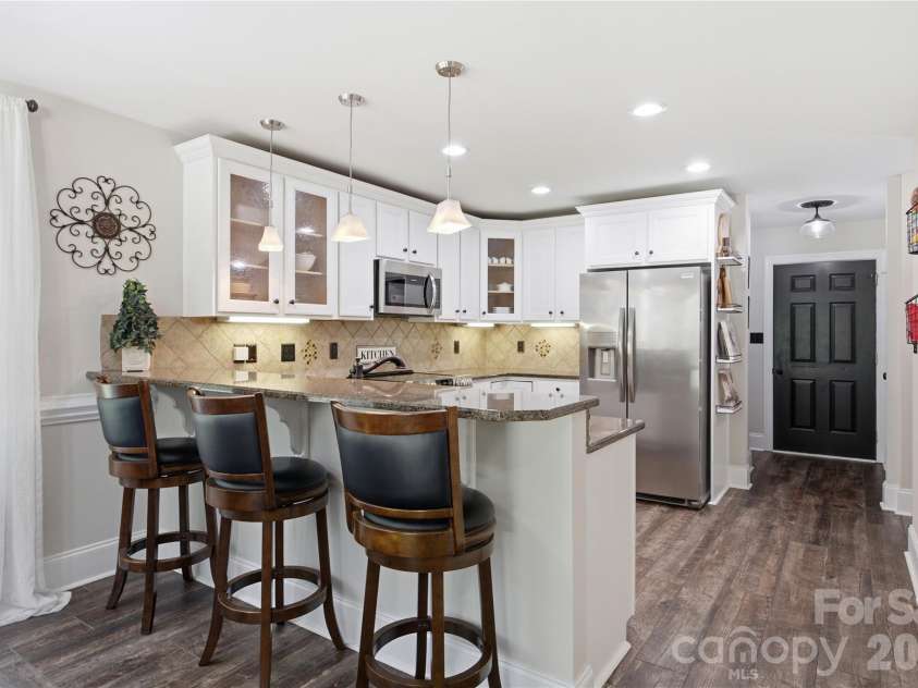 393 Ponderosa Circle, Mooresville, NC 28117.  MLS# CAR4403605, YatesRealty ID 37901. 