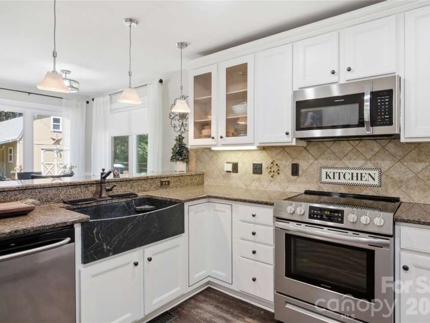 393 Ponderosa Circle, Mooresville, NC 28117.  MLS# CAR4403605, YatesRealty ID 37901. 