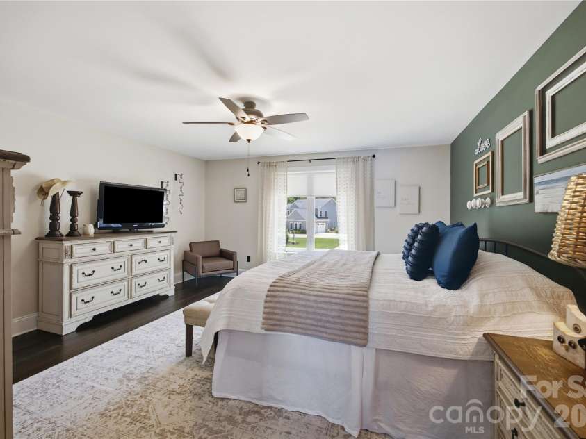 393 Ponderosa Circle, Mooresville, NC 28117.  MLS# CAR4403605, YatesRealty ID 37901. 