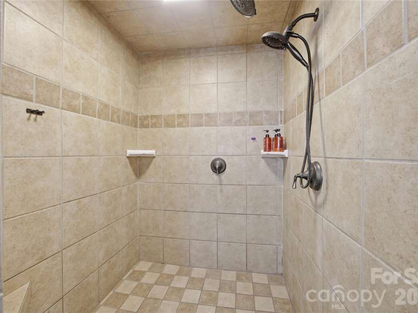 393 Ponderosa Circle, Mooresville, NC 28117.  MLS# CAR4403605, YatesRealty ID 37901. 