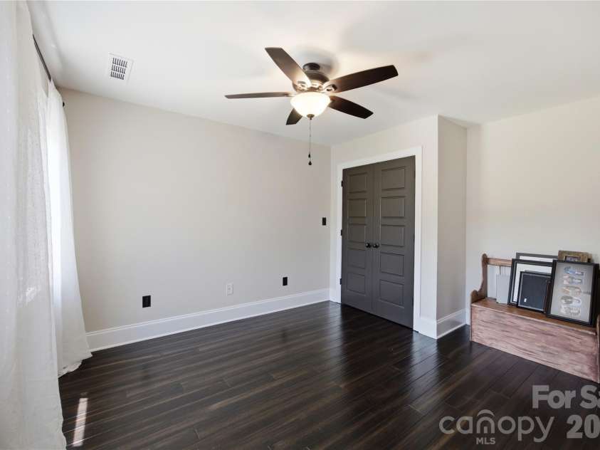 393 Ponderosa Circle, Mooresville, NC 28117.  MLS# CAR4403605, YatesRealty ID 37901. 