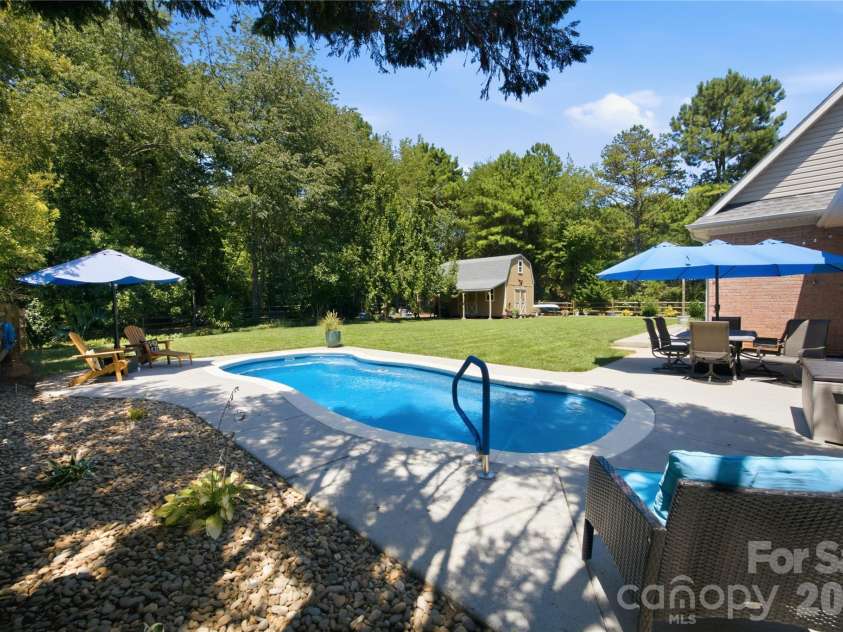 393 Ponderosa Circle, Mooresville, NC 28117.  MLS# CAR4403605, YatesRealty ID 37901. 