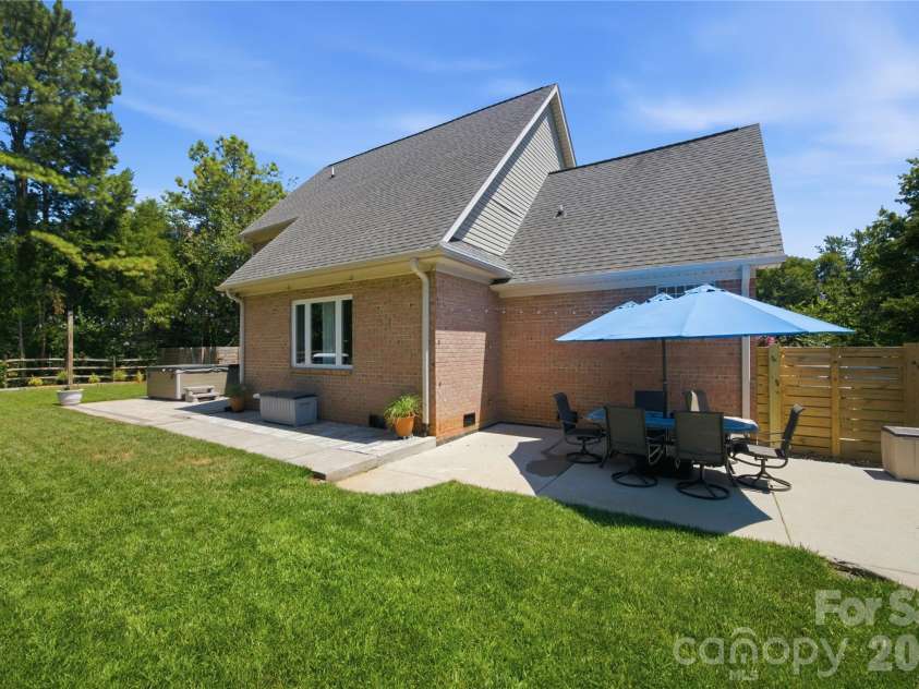 393 Ponderosa Circle, Mooresville, NC 28117.  MLS# CAR4403605, YatesRealty ID 37901. 
