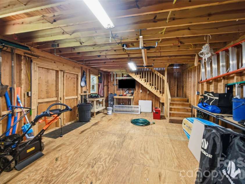 393 Ponderosa Circle, Mooresville, NC 28117.  MLS# CAR4403605, YatesRealty ID 37901. 