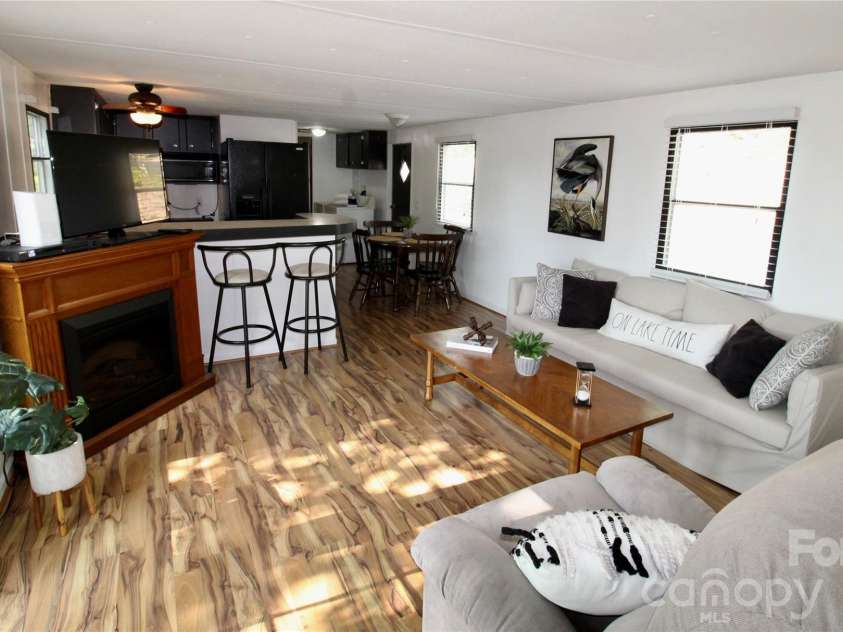 535 Lake Shore Drive, New London, NC 28127.  MLS# CAR4403928, YatesRealty ID 37902. 