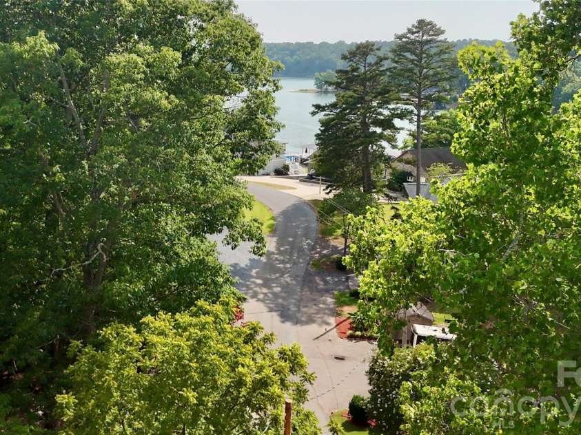 535 Lake Shore Drive, New London, NC 28127.  MLS# CAR4403928, YatesRealty ID 37902. 