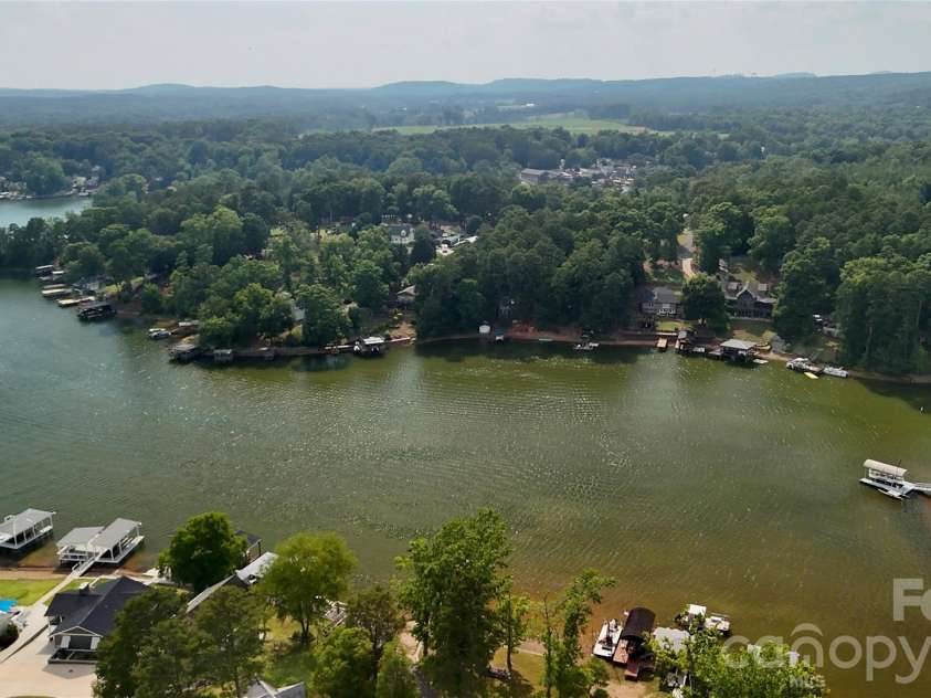 535 Lake Shore Drive, New London, NC 28127.  MLS# CAR4403928, YatesRealty ID 37902. 