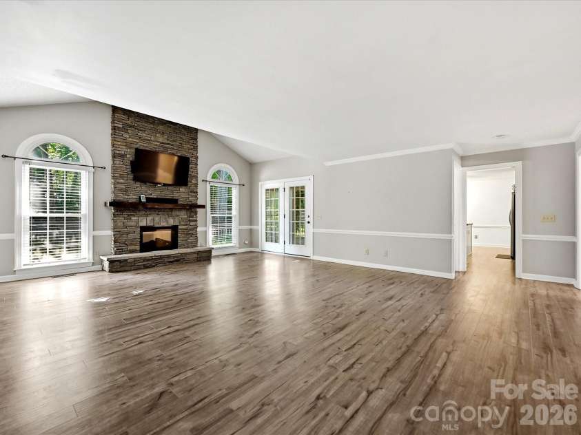 12903 Fallcross Court, Huntersville, NC 28078.  MLS# CAR4396287, YatesRealty ID 37903. 
