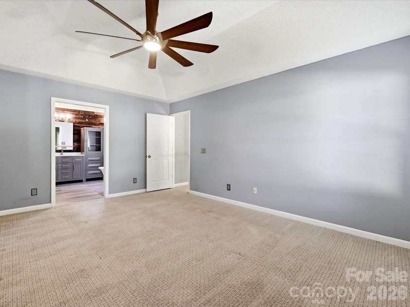 12903 Fallcross Court, Huntersville, NC 28078.  MLS# CAR4396287, YatesRealty ID 37903. 