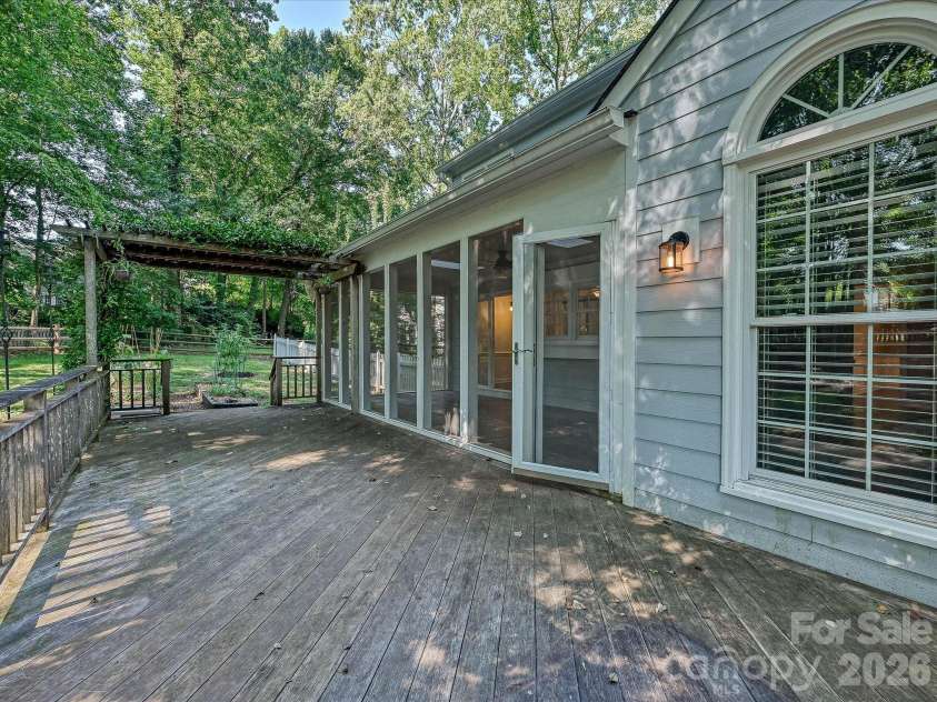 12903 Fallcross Court, Huntersville, NC 28078.  MLS# CAR4396287, YatesRealty ID 37903. 