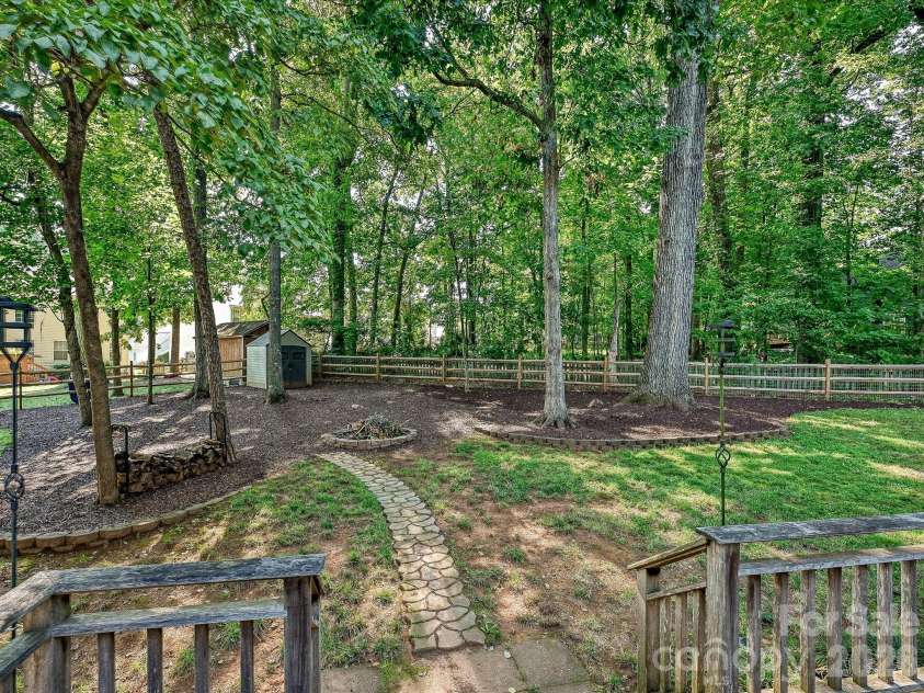 12903 Fallcross Court, Huntersville, NC 28078.  MLS# CAR4396287, YatesRealty ID 37903. 