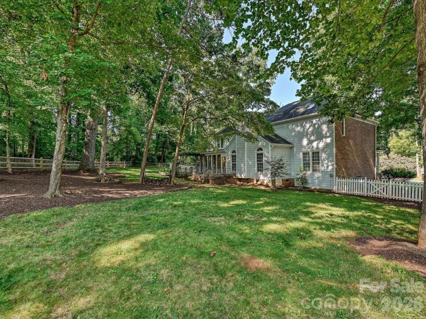 12903 Fallcross Court, Huntersville, NC 28078.  MLS# CAR4396287, YatesRealty ID 37903. 
