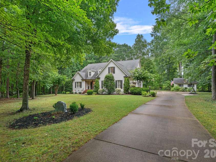 611 Pacer Lane, Marvin, NC 28173.  MLS# CAR4401929, YatesRealty ID 37904. 