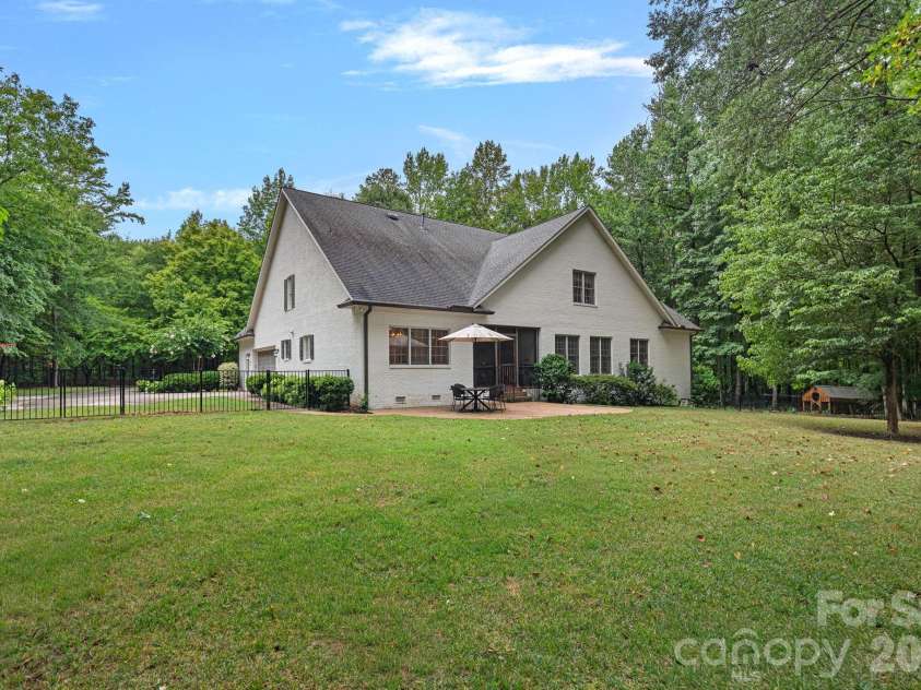 611 Pacer Lane, Marvin, NC 28173.  MLS# CAR4401929, YatesRealty ID 37904. 