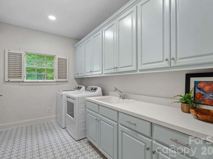 611 Pacer Lane, Marvin, NC 28173.  MLS# CAR4401929, YatesRealty ID 37904. 
