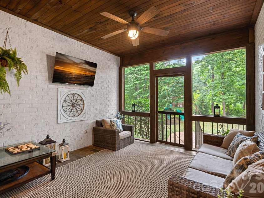 611 Pacer Lane, Marvin, NC 28173.  MLS# CAR4401929, YatesRealty ID 37904. 