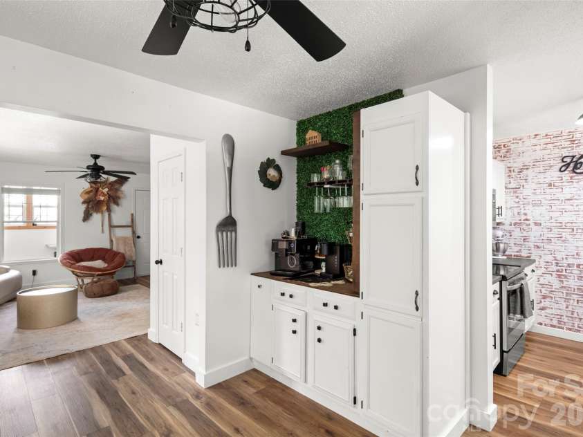 354 Boulder View Drive, Flat Rock, NC 28731.  MLS# CAR4403258, YatesRealty ID 37905. 