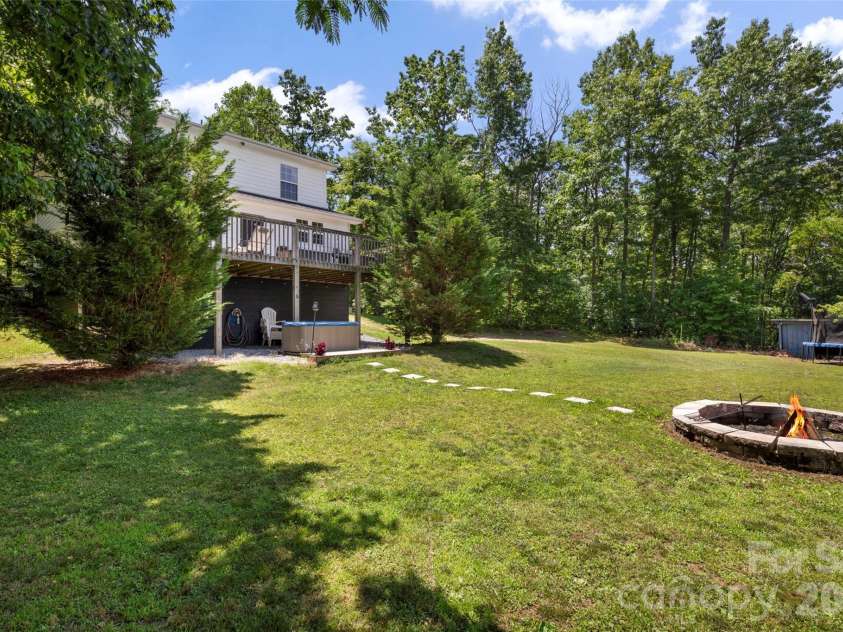 354 Boulder View Drive, Flat Rock, NC 28731.  MLS# CAR4403258, YatesRealty ID 37905. 