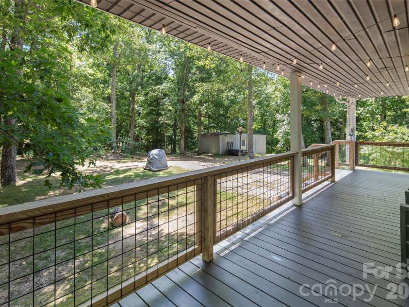 354 Boulder View Drive, Flat Rock, NC 28731.  MLS# CAR4403258, YatesRealty ID 37905. 