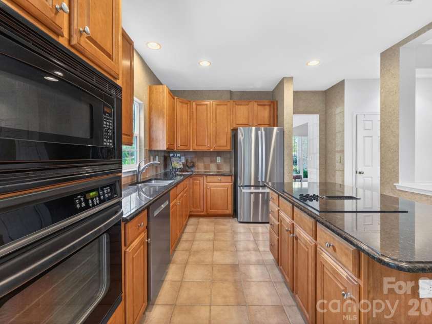 15936 Northstone Drive, Huntersville, NC 28078.  MLS# CAR4391783, YatesRealty ID 37906. 