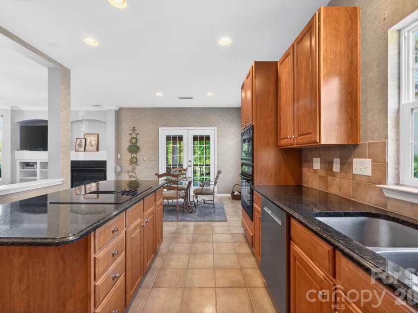 15936 Northstone Drive, Huntersville, NC 28078.  MLS# CAR4391783, YatesRealty ID 37906. 