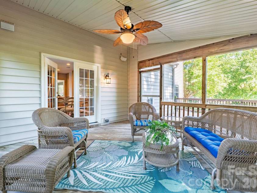 15936 Northstone Drive, Huntersville, NC 28078.  MLS# CAR4391783, YatesRealty ID 37906. 